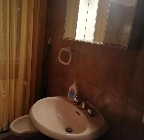 اتاق خانوادگی, B&b Aeroporto