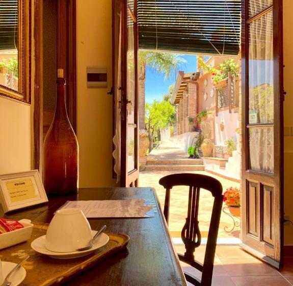 Четырехместный Номер Стандарт Вид на Сад, B&b Villa Vittoria