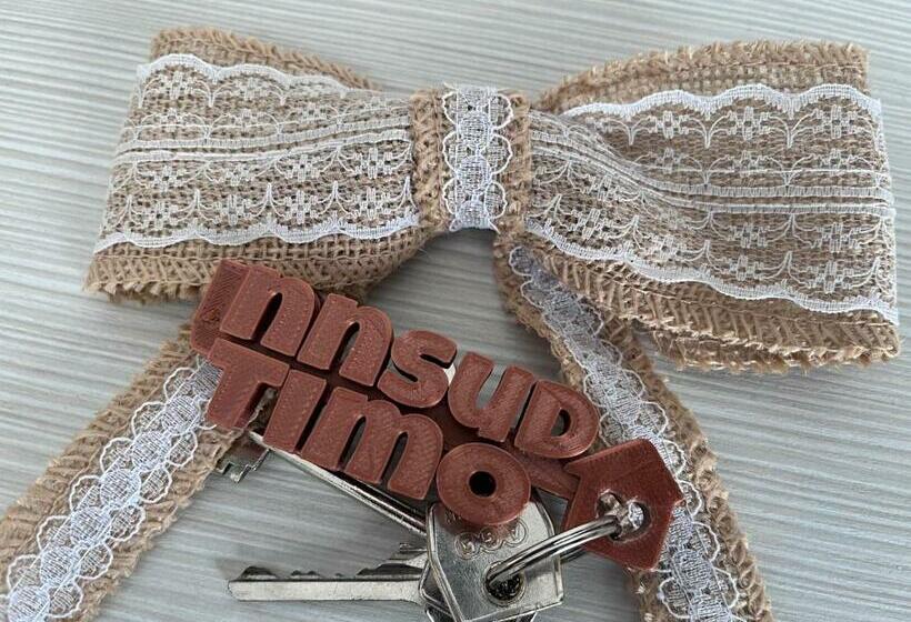 חדר דלוקס, Innsud