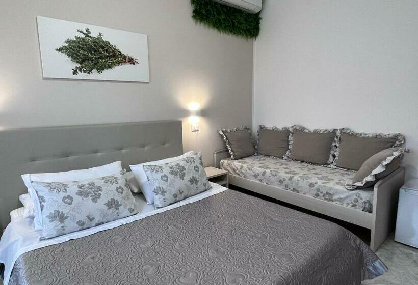 חדר דלוקס, Innsud