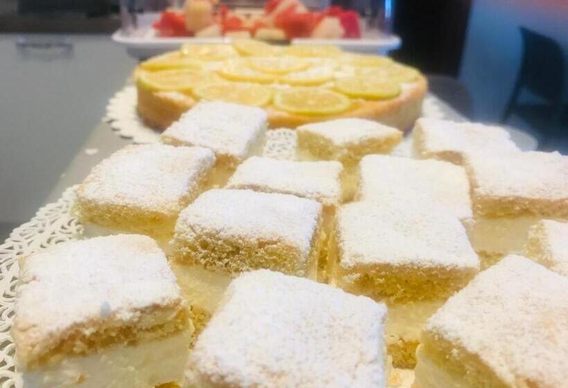 חדר דלוקס, Innsud