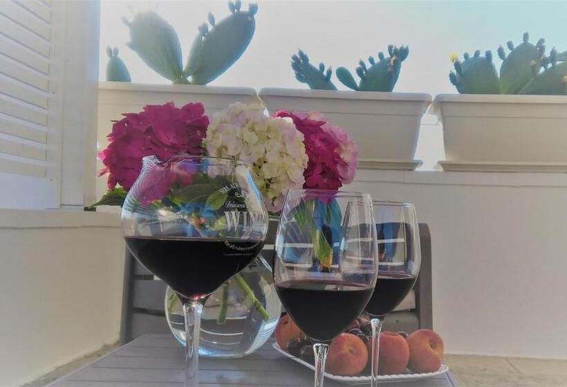 סוויטה עם טרסה, Innsud