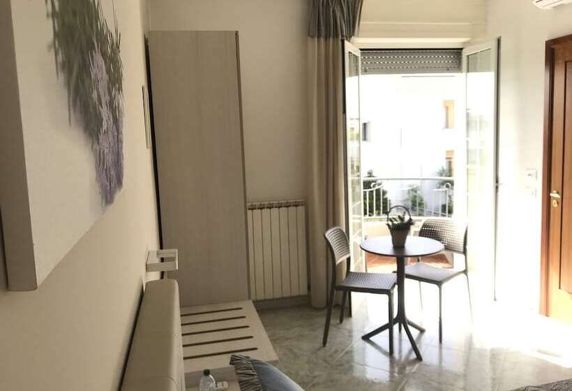 חדר דלוקס עם מרפסת, Innsud