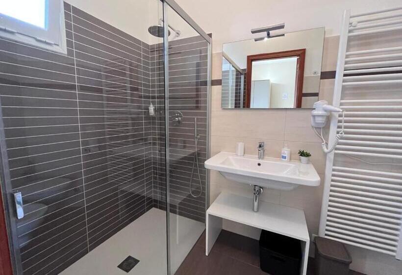 חדר דלוקס עם מרפסת, Innsud