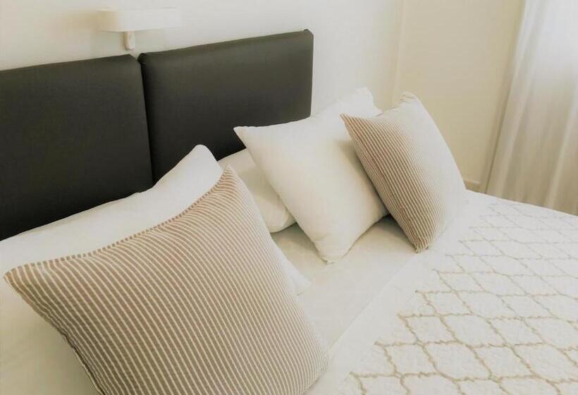 סוויטה דלוקס, Innsud