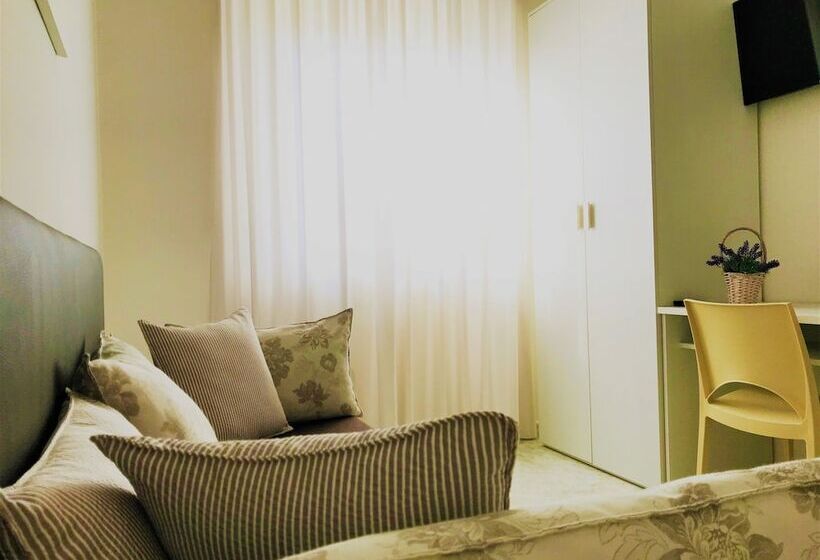 סוויטה דלוקס, Innsud