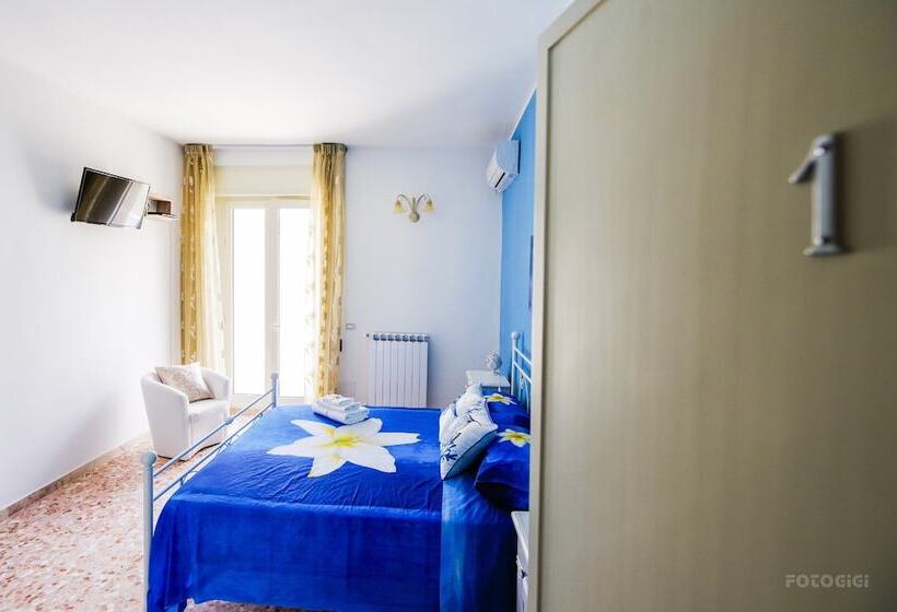 غرفة قياسية, La Fenice Salentina