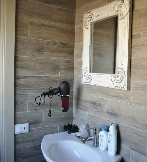 Deluxe Neljän Hengen Huone, B&b Albornoz