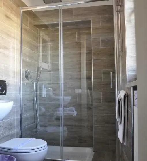 Deluxe Neljän Hengen Huone, B&b Albornoz