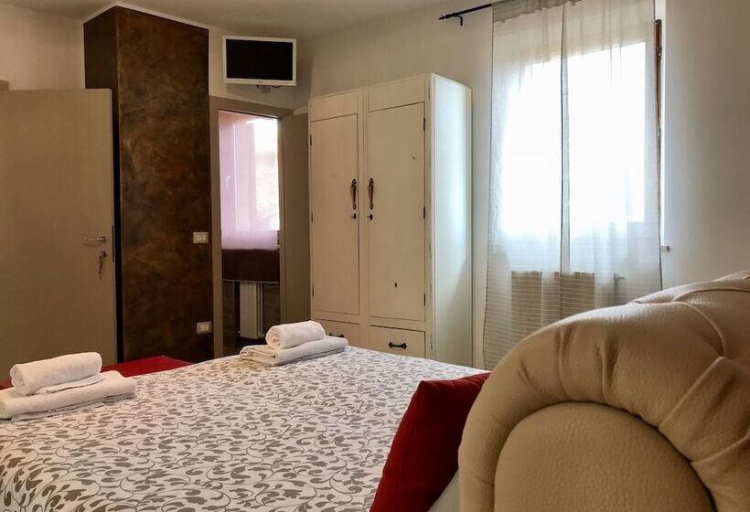 غرفة ديلوكس رباعية, B&b Albornoz