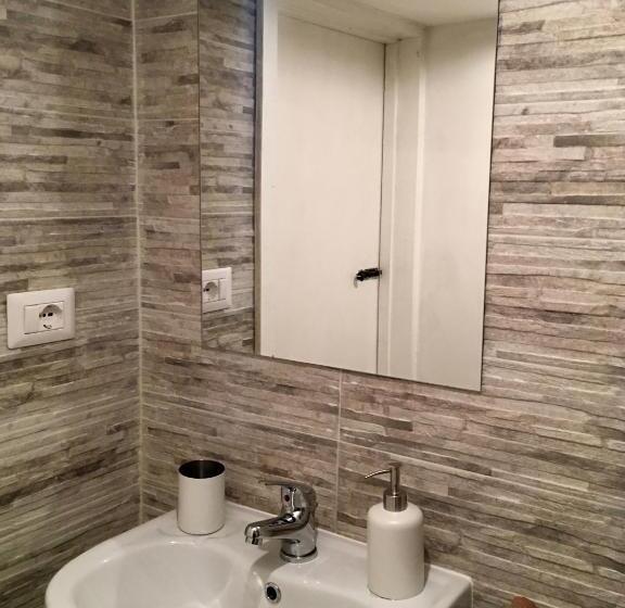 חדר סטנדרט לארבעה, B&b Palazzo Giorgi