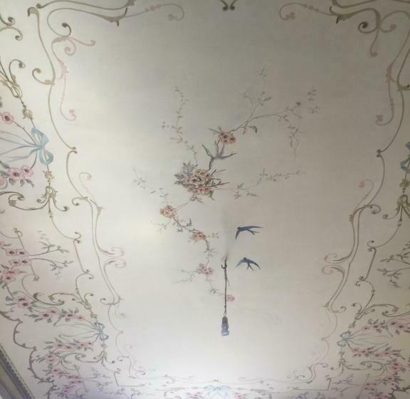 バスルーム共有のトリプルスタンダード, Marina Inn