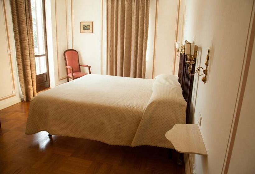 غرفة كومفورت, Villa Cornarea