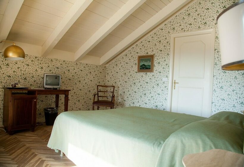 غرفة كومفورت, Villa Cornarea