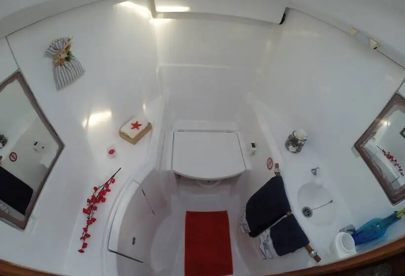 デラックススイートの３ベッドルーム, Yacht Suite   Marina Di Grosseto