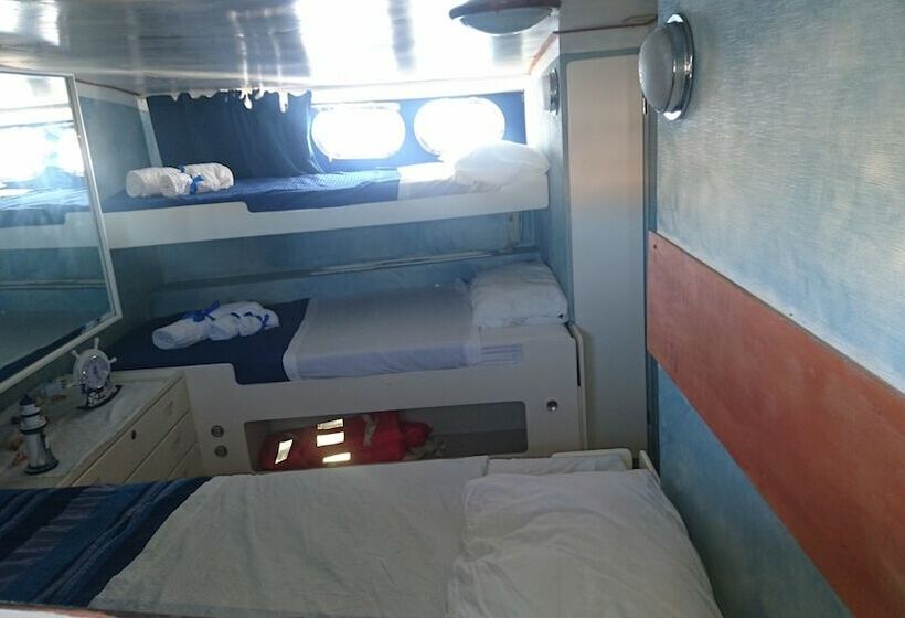 کابین, Boat&breakfast Stella Marina