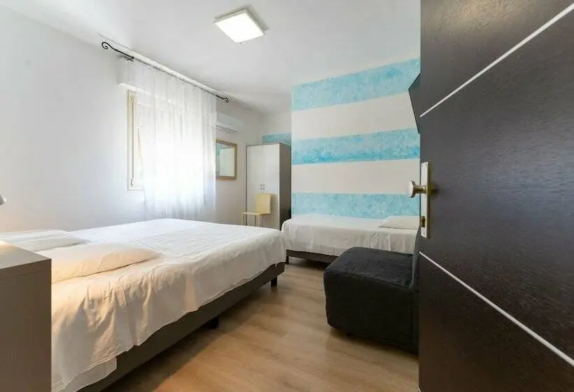 Standard Kolmen Hengen Huone, Benaco Mavras