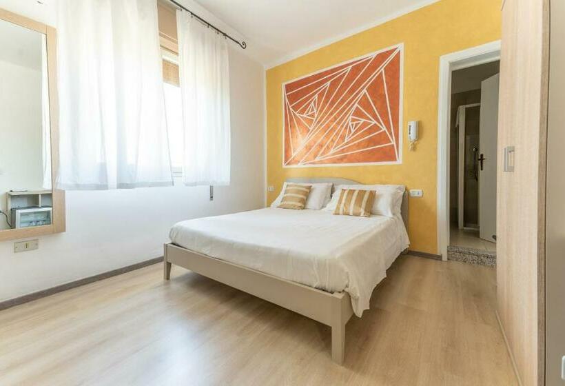 Quarto Triplo Estandar, Benaco Mavras
