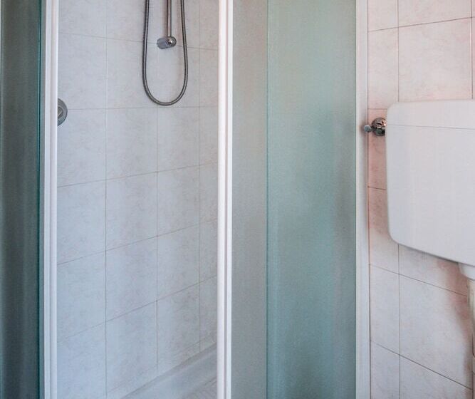 バス共有のスタンダードルーム, La Calla