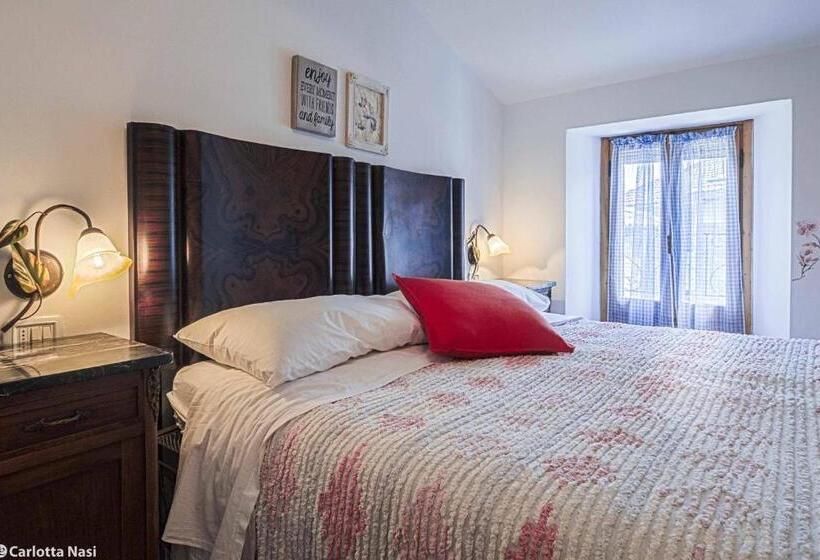 バス共有のスタンダードルーム, La Calla