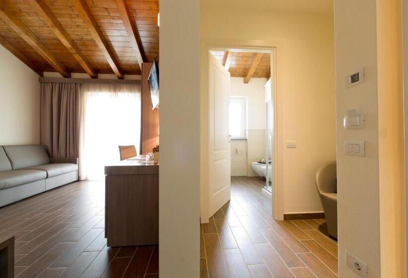 Семейный Номер, Villa Carolina Resort