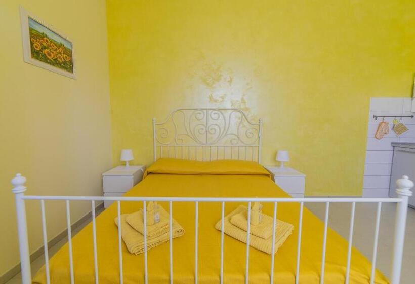 Студио Стандарт Вид на Бассейн, Casa Di Bello Affittacamere
