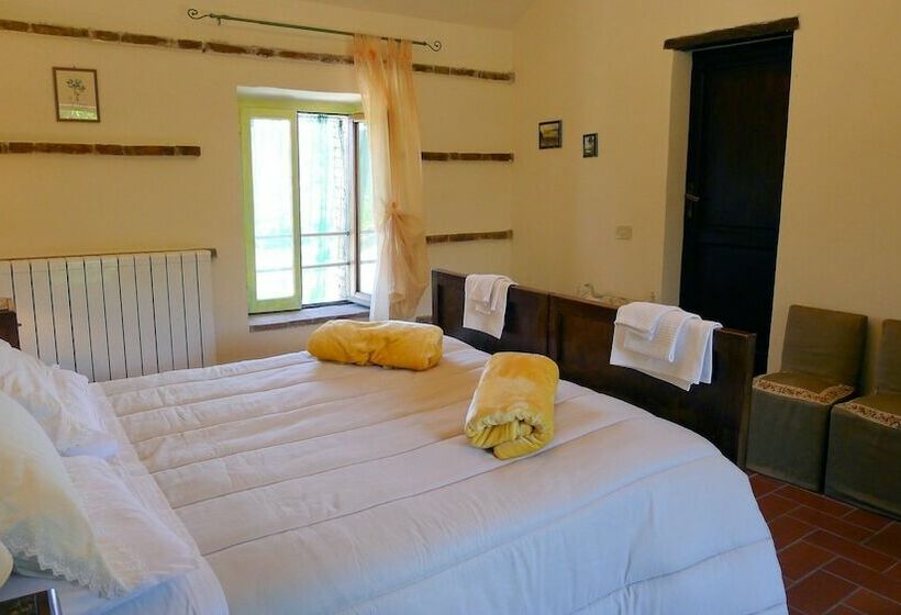 침실 4개 주택, Villa Stampa Cabatè