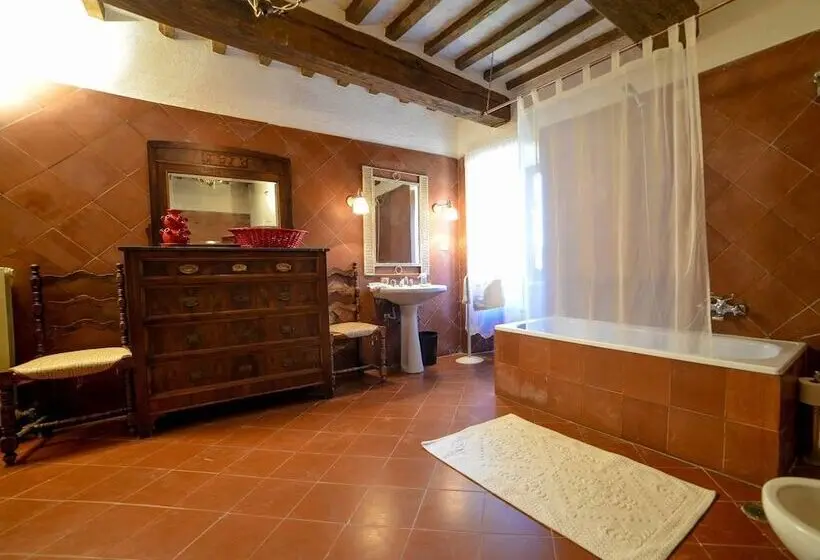 ３ベッドルームのデラックスビラ, Villa Stampa Cabatè
