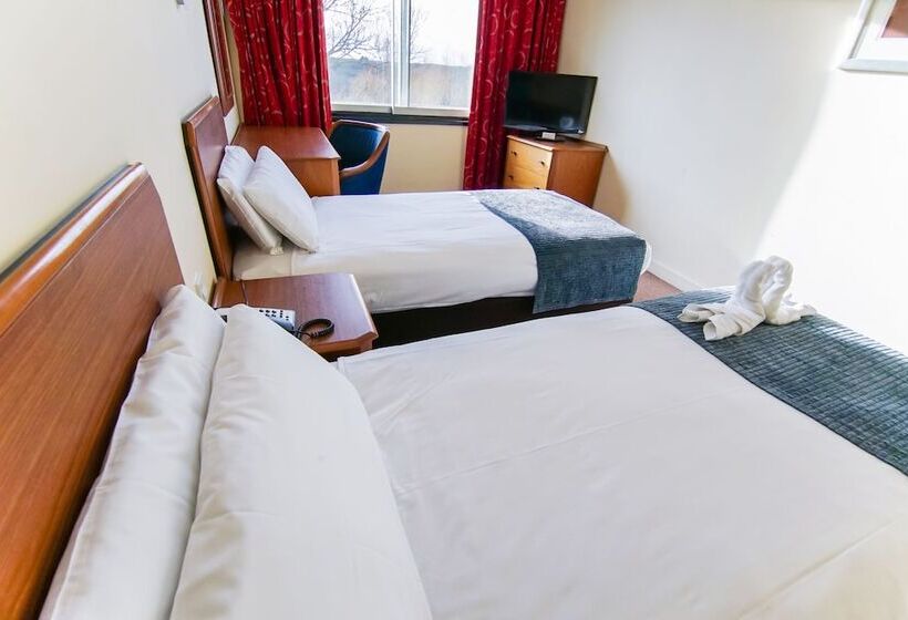 Номер Стандарт, Airport Inn Gatwick