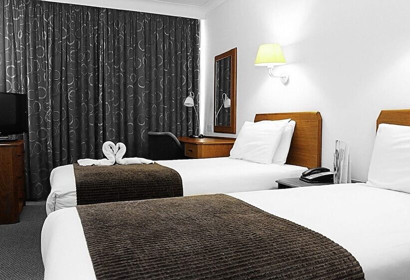 Номер Стандарт, Airport Inn Gatwick