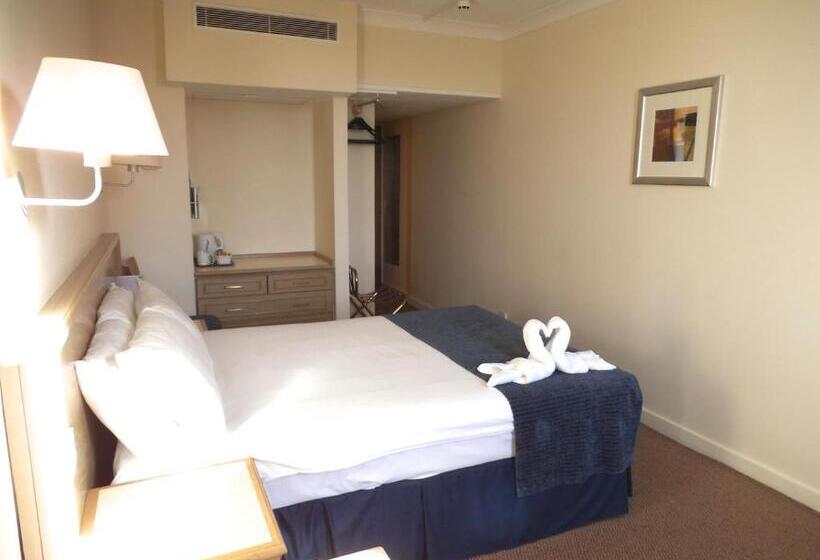 Номер Стандарт, Airport Inn Gatwick