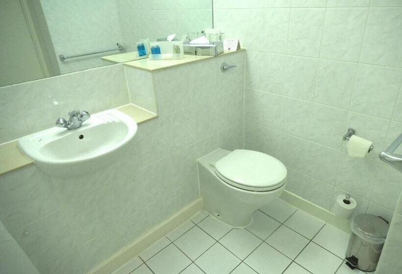 Семейный Номер, Airport Inn Gatwick