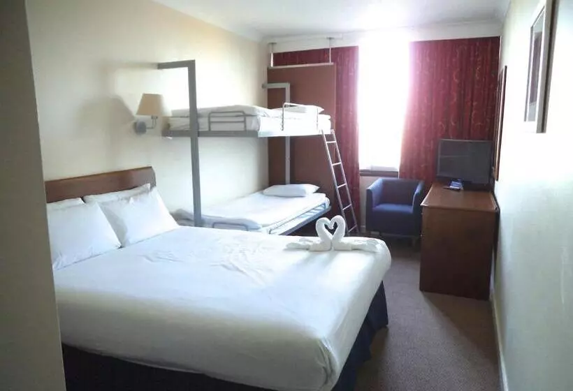 اتاق خانوادگی, Airport Inn Gatwick
