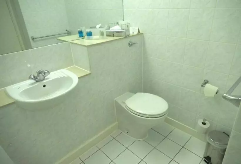 اتاق اجرایی, Airport Inn Gatwick