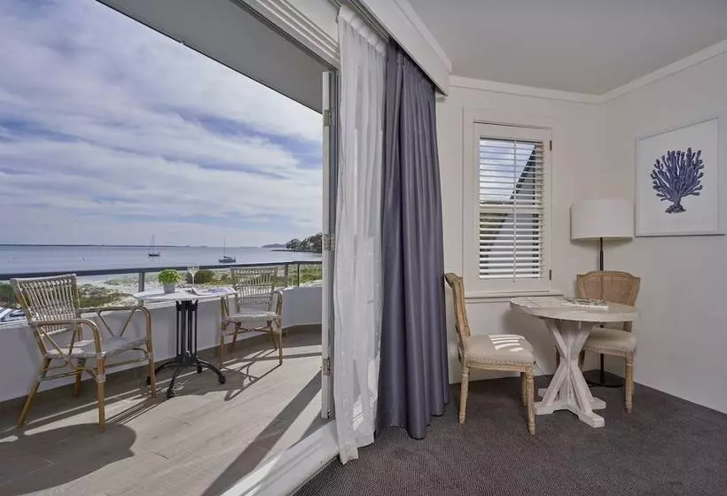 スタンダードルーム, Anchorage Port Stephens