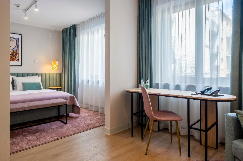 ジュニアスイート, H12