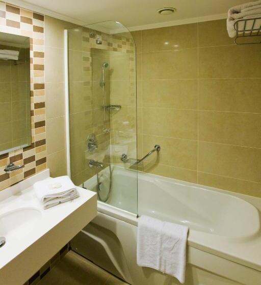 חדר משפחתי, Fantasia Deluxe