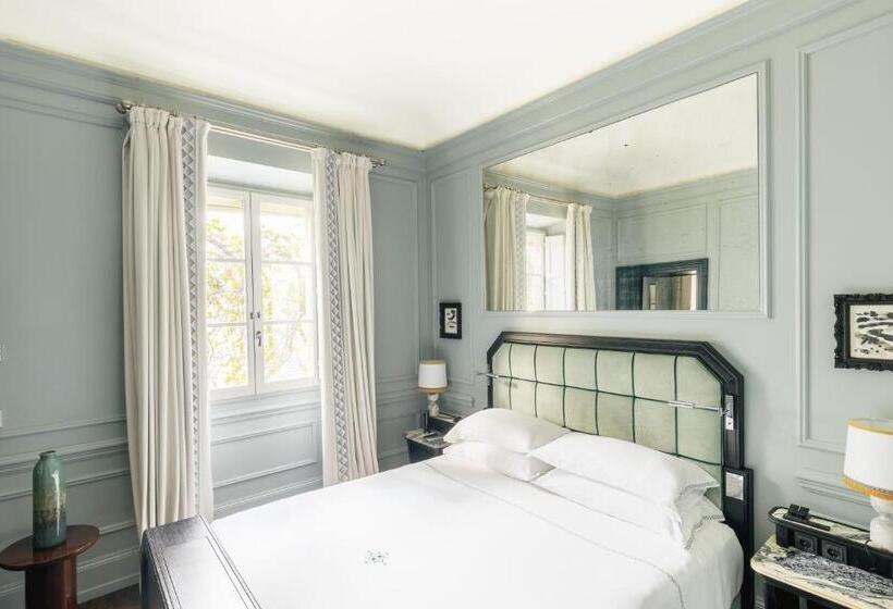 سوییت اجرایی, The Place Firenze