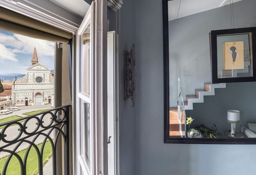 سوییت جونیور, The Place Firenze