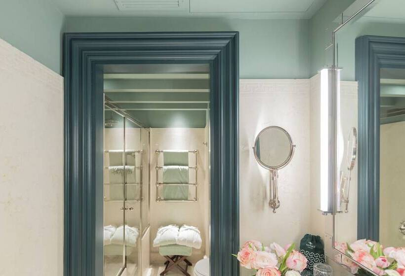 اتاق سوپریور, The Place Firenze