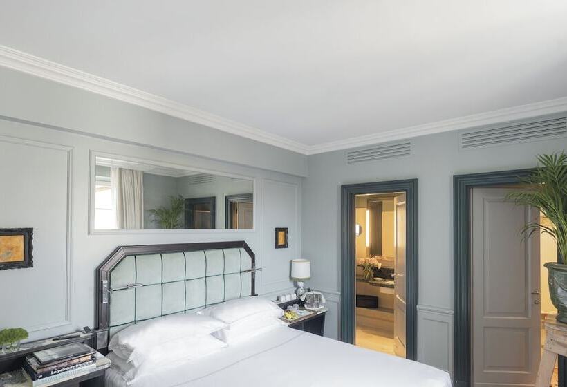 اتاق سوپریور, The Place Firenze