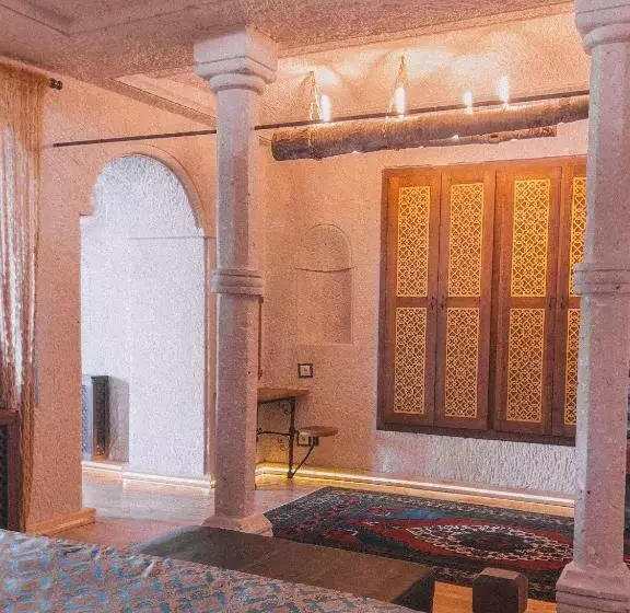 اتاق استاندارد, Local Cave House