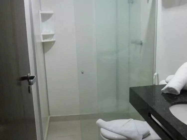 اتاق استاندارد سه نفره, Marinas Maceio