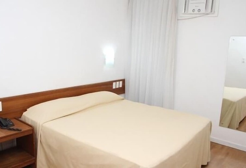 غرفة قياسية ثلاثية, Marinas Maceio