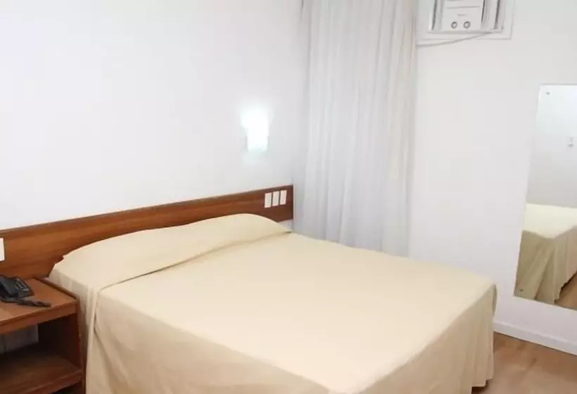 اتاق استاندارد سه نفره, Marinas Maceio