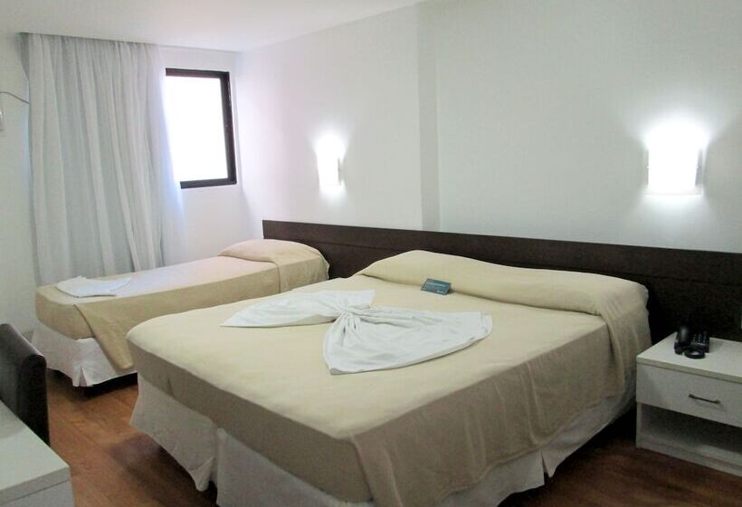 غرفة قياسية ثلاثية, Marinas Maceio