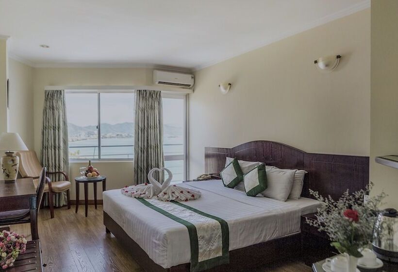 اتاق سوپریور با چشمانداز دریا, Nha Trang Lodge