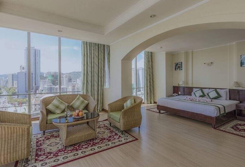 سوییت با چشمانداز دریا, Nha Trang Lodge
