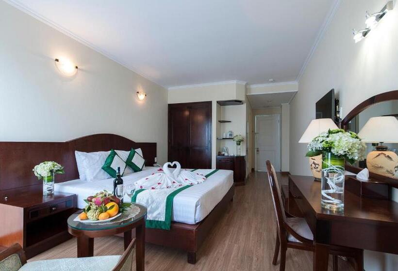 اتاق سوپریور با چشمانداز دریا, Nha Trang Lodge