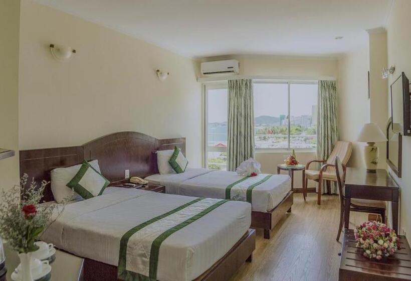اتاق سوپریور با چشمانداز دریا, Nha Trang Lodge